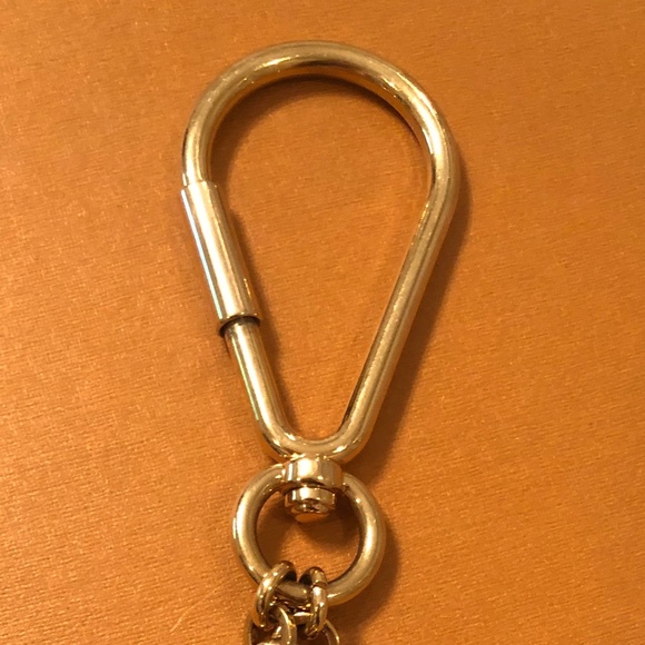 LOUIS VUITTON Fleur Bag Charm - Picture 6 of 6